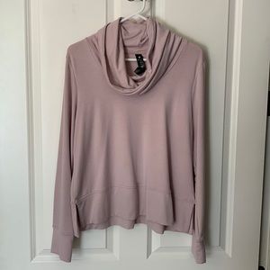 Yogalicious sweater size M